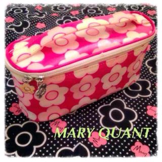 マリークワント(MARY QUANT)のなっちゃん様専用♡マリークワント(ポーチ)