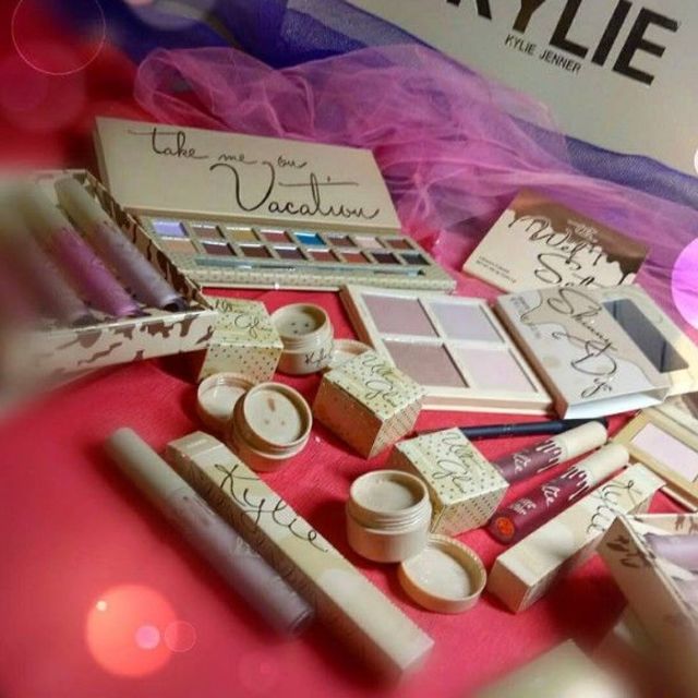 Kylie Cosmetics - カイリーコスメ 全部セットで♡の通販 by セレクト ...