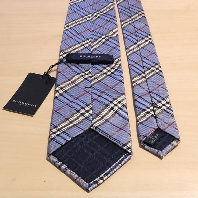 Burberry 奥深し 新品未使用 ネクタイ Burberry 奥深し 新品未使用 ネクタイ