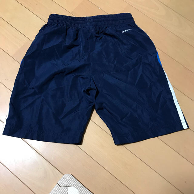 adidas(アディダス)の専用  水着 アディダス130センチ キッズ/ベビー/マタニティのキッズ服男の子用(90cm~)(水着)の商品写真