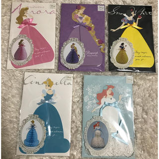 ディズニー(Disney)の♡新品♡ディズニープリンセス ハニカムカード(カード/レター/ラッピング)