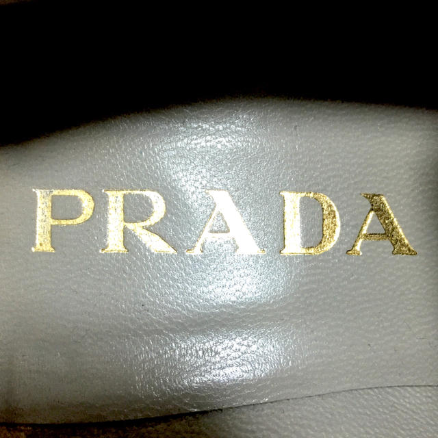 PRADA(プラダ)の正規品 プラダ パンプス シューズ ローファー チャンキーヒール ブラック 黒 レディースの靴/シューズ(ハイヒール/パンプス)の商品写真