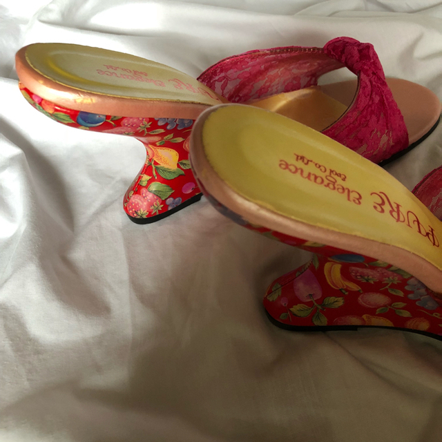 難あり新品◆PURE Eleganceサンダルミュール23 23.5プールサイド レディースの靴/シューズ(サンダル)の商品写真