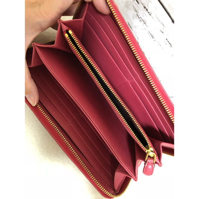 PRADA(プラダ)の値下げ中㊗️PRADA 長財布 ピンク メンズのファッション小物(長財布)の商品写真