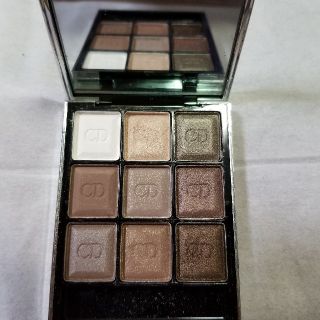 ディオール(Dior)の残量7割程度ディオール9色アイシャドー(アイシャドウ)