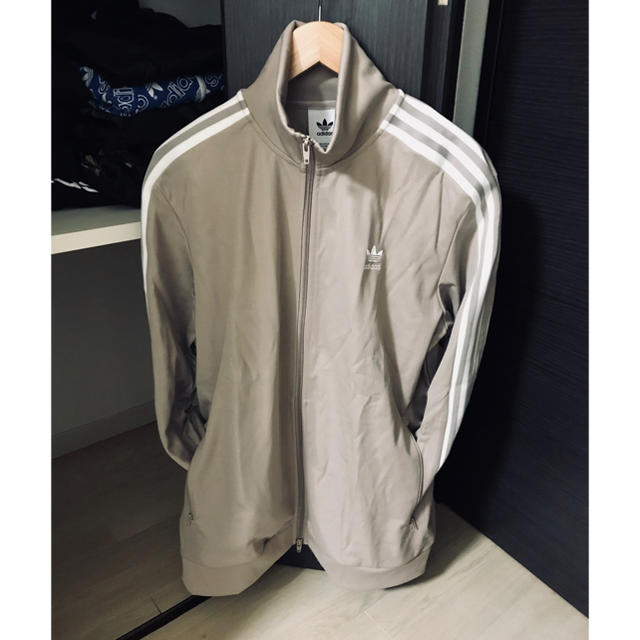 adidas originals ジャージ ベージュ L 新品未使用 | フリマアプリ ラクマ