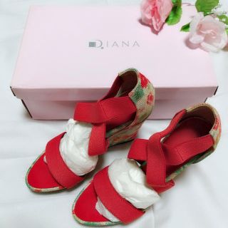 ダイアナ(DIANA)の新品未使用DIANA＊花柄サンダル(サンダル)