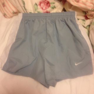 ナイキ(NIKE)のVirgin Mary ランニングパンツ(ショートパンツ)