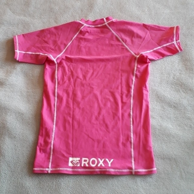 Roxy(ロキシー)のロキシー　ロキシー　ラッシュガード　　　ラッシュガード　&　サーフパンツ　2枚 スポーツ/アウトドアのスポーツ/アウトドア その他(サーフィン)の商品写真