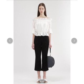 ジルスチュアート(JILLSTUART)のジルスチュアート(クロップドパンツ)