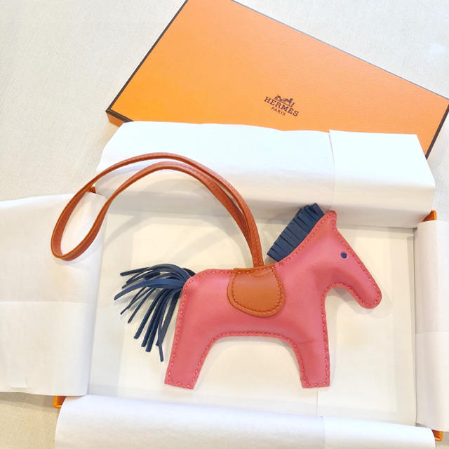 海外 正規品】 Hermes - HERMES/ロデオチャームMM/ローズアザレ バッグ