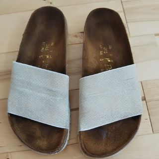 ビルケンシュトック(BIRKENSTOCK)のBIRKENSTOCK パピリオ ゴールド(サンダル)