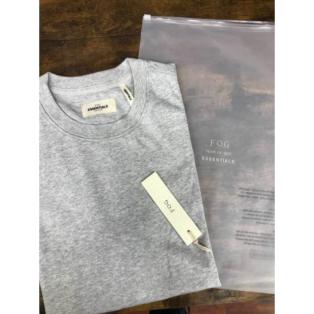 FEAR OF GOD(フィアオブゴッド)のフィアオブゴッド FOG Essentials Tシャツ 他サイズあり L メンズのトップス(Tシャツ/カットソー(半袖/袖なし))の商品写真