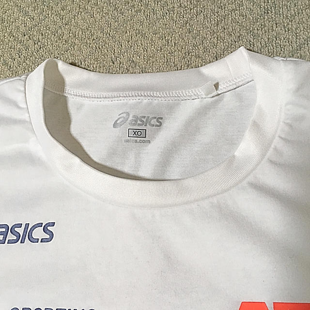 asics(アシックス)のasics☆A77Ｔシャツ ホワイト◾️お値下げ◾️ レディースのトップス(Tシャツ(半袖/袖なし))の商品写真