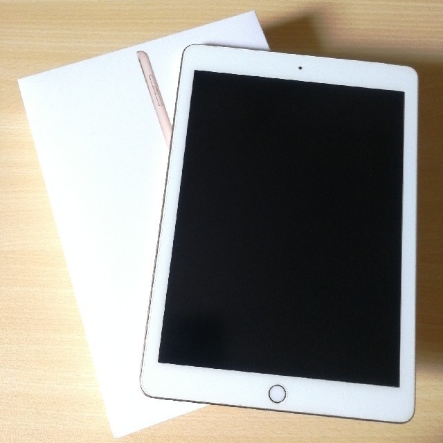 iPad wifi+cellular 32GB GOLD DOCOMOタブレット