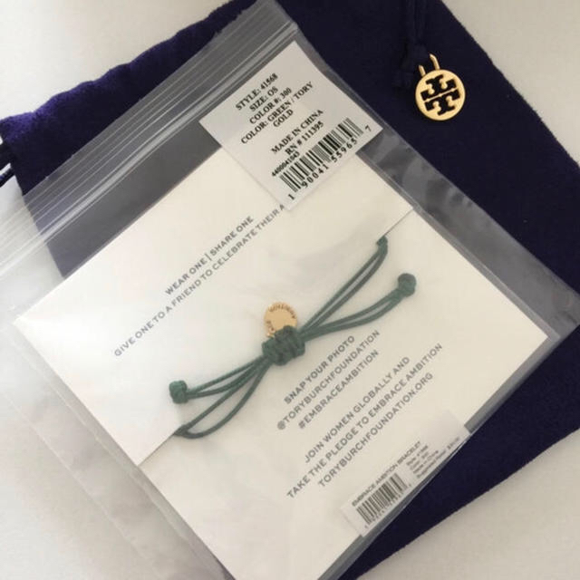 Tory Burch(トリーバーチ)のTORY BURCH シルク ブレスレット グリーン レディースのアクセサリー(ブレスレット/バングル)の商品写真