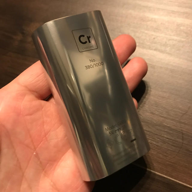 glo(グロー)の【美品】glo Premium Edition （Chrome） メンズのファッション小物(タバコグッズ)の商品写真