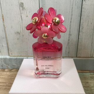 マークジェイコブス(MARC JACOBS)の最終価格 MARC JACOBS KISS 75ml(香水(女性用))