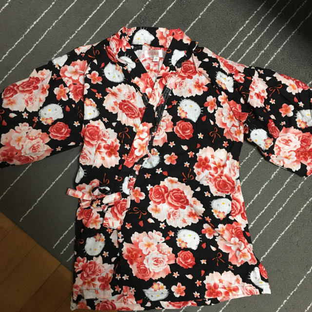 サンリオ(サンリオ)のハローキティ 甚平 140 キッズ/ベビー/マタニティのキッズ服女の子用(90cm~)(甚平/浴衣)の商品写真