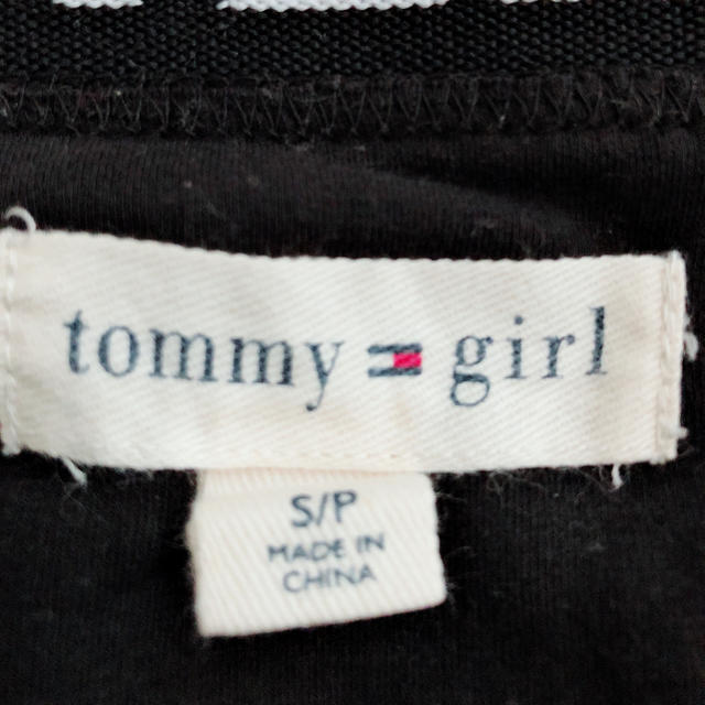 tommy girl(トミーガール)のTOMMY. JEANS. チューブトップ 白 黒 2枚セット レディースのトップス(ベアトップ/チューブトップ)の商品写真