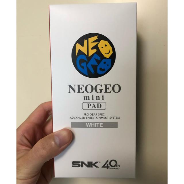NEOGEO(ネオジオ)のNEOGEO mini PAD（白） エンタメ/ホビーのゲームソフト/ゲーム機本体(家庭用ゲーム機本体)の商品写真