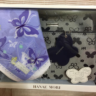 ハナエモリ(HANAE MORI)の新品HANAE MORI♡ポーチ＆ハンカチ(ポーチ)