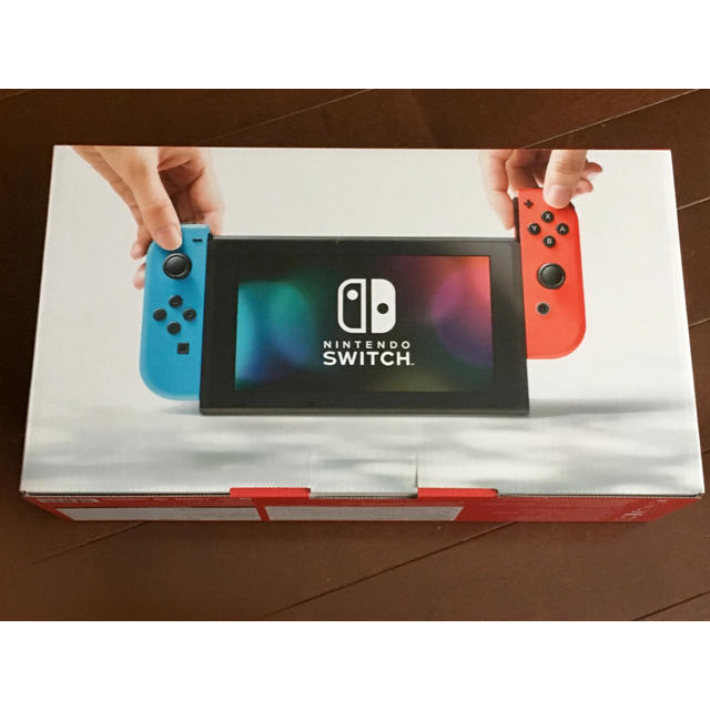 Nintendo Switch(ニンテンドースイッチ)の新品  任天堂  Switch  ネオン    エンタメ/ホビーのゲームソフト/ゲーム機本体(家庭用ゲーム機本体)の商品写真
