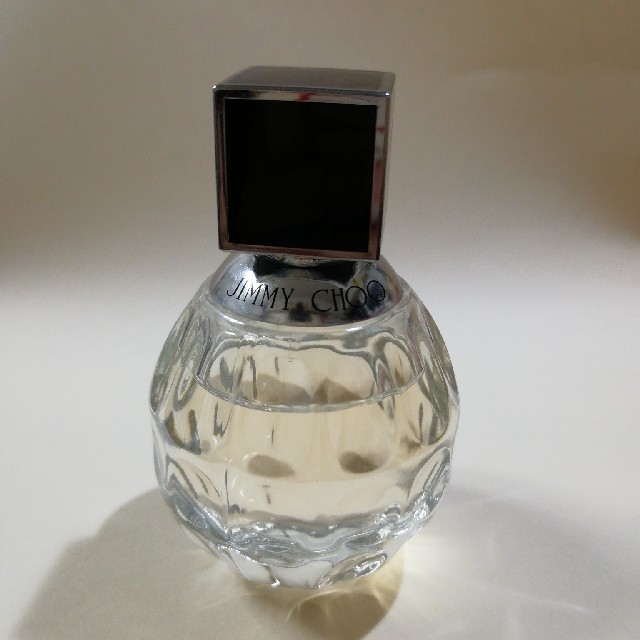 JIMMY CHOO(ジミーチュウ)の【JIMMY CHOO】オードトワレ　40ml コスメ/美容の香水(香水(女性用))の商品写真