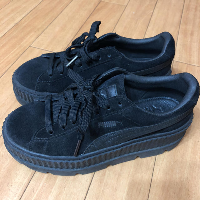 PUMA(プーマ)のなす様ご購入＊ PUMA fenty スニーカー 黒 レディースの靴/シューズ(スニーカー)の商品写真