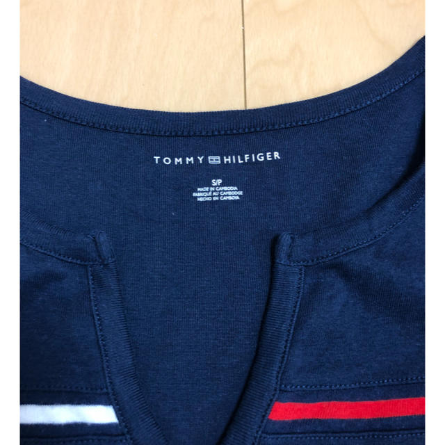 TOMMY HILFIGER(トミーヒルフィガー)の[美品]トミーヒルフィガー  レディース Tシャツ レディースのトップス(Tシャツ(半袖/袖なし))の商品写真