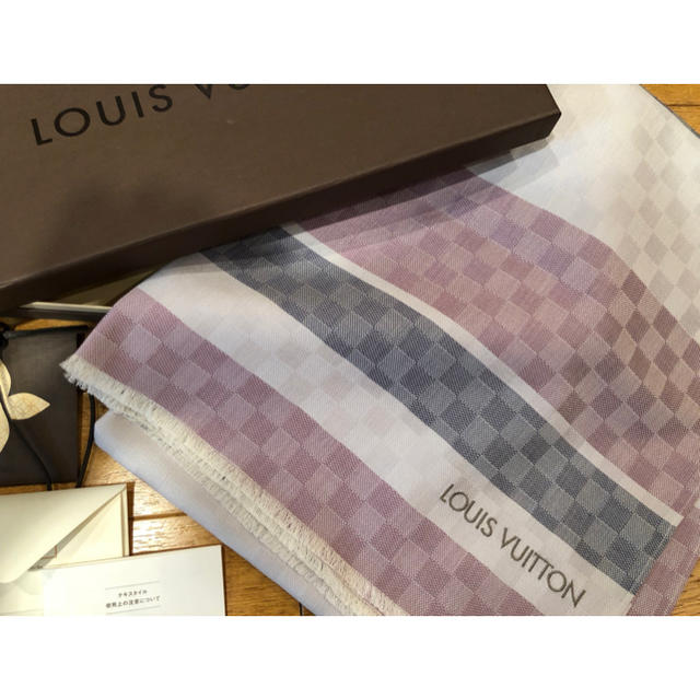 LOUIS VUITTON(ルイヴィトン)のLOUIS VUITTON　ルイ・ヴィトン 　ダミエ　ストール ショール レディースのファッション小物(ストール/パシュミナ)の商品写真