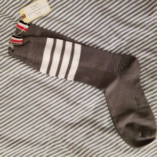 トムブラウン(THOM BROWNE)のThom Browne Mid Calf Grey Socks(その他)