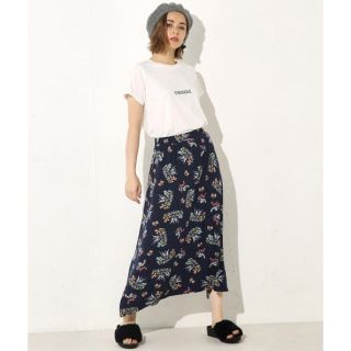 アズールバイマウジー(AZUL by moussy)のボタニカル柄マキシスカート(ロングスカート)