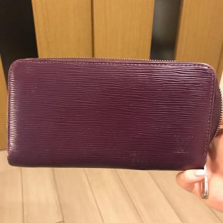 ルイヴィトン(LOUIS VUITTON)のヴィトン エピ 長財布♡(財布)