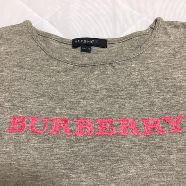 BURBERRY(バーバリー)のバーバリー  半袖  tシャツ  140 キッズ/ベビー/マタニティのキッズ服女の子用(90cm~)(Tシャツ/カットソー)の商品写真