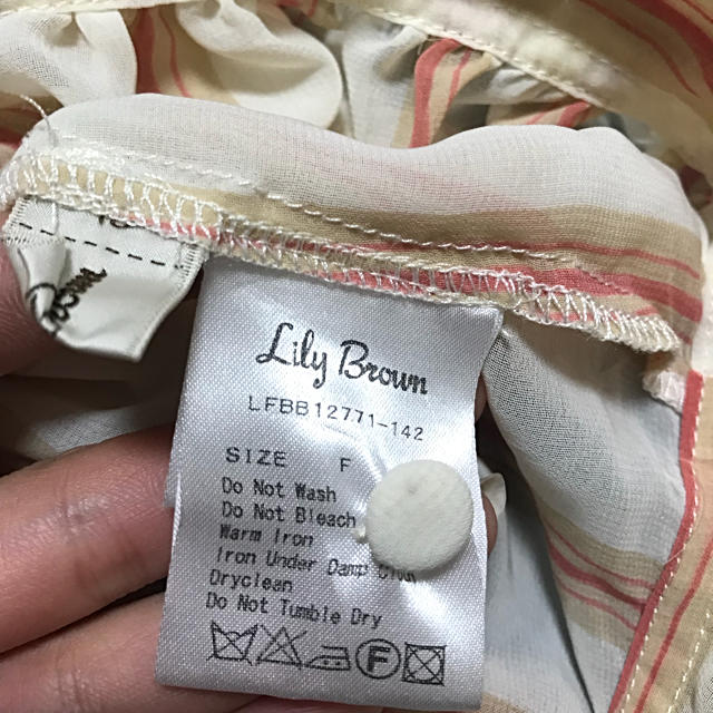 Lily Brown(リリーブラウン)の☆Lily Brown☆リリーブラウン オフショルダーブラウス レディースのトップス(シャツ/ブラウス(半袖/袖なし))の商品写真