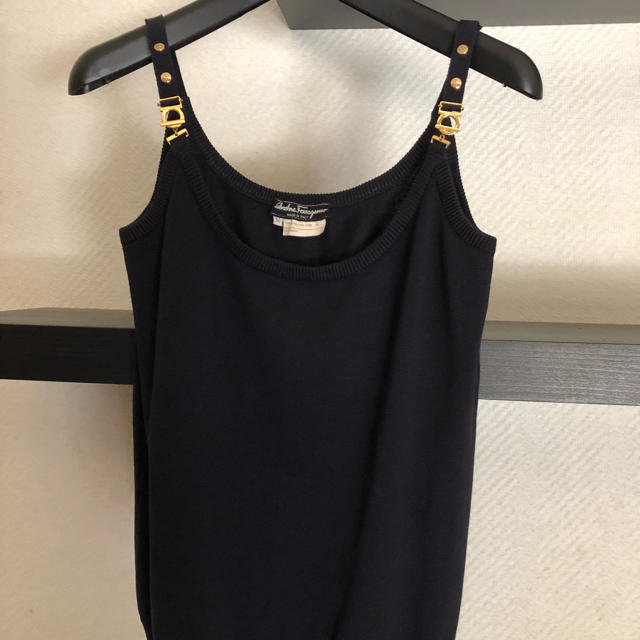 超歓迎在庫 Salvatore Ferragamo - ご予約品 新品同様❤️サルヴァトーレ フェラガモ トップスの通販 by STORY's shop|サルヴァトーレフェラガモならラクマ 特価超歓迎