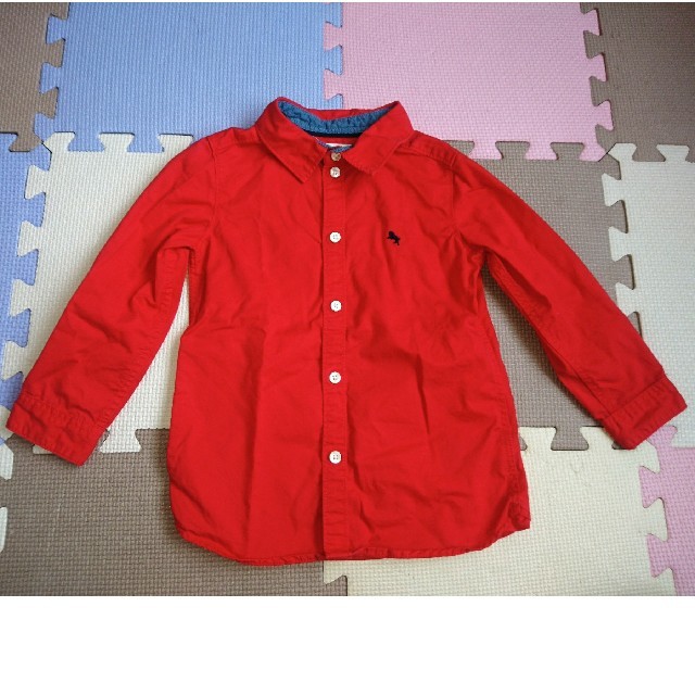 H&M(エイチアンドエム)のH&Mシャツ92 キッズ/ベビー/マタニティのキッズ服男の子用(90cm~)(ブラウス)の商品写真