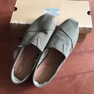 トムズ(TOMS)の新品未使用！TOMS、Classics トモズクラシック オリーブキャンパス7(スリッポン/モカシン)