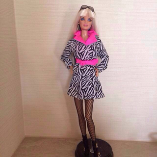 バービー(Barbie)の網タイツがセクシーなバービー値下げ(ぬいぐるみ)