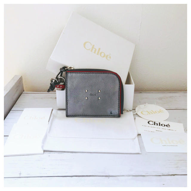 Chloe(クロエ)のシャドーっちさま専用✴︎クロエ Chloe カードケース 財布 シルバー 正規品 レディースのファッション小物(コインケース)の商品写真