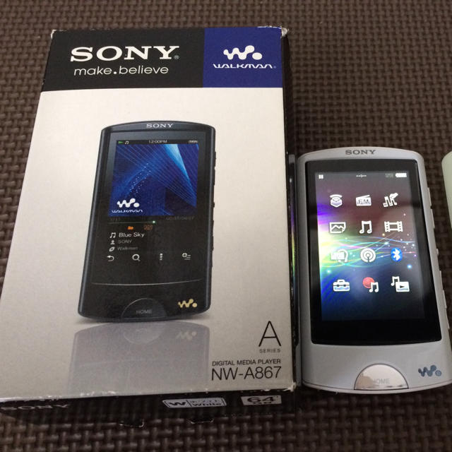 WALKMAN(ウォークマン)のSONY WALKMAN NW-A867 中古 シリコンカバー 新品保護シート付 スマホ/家電/カメラのオーディオ機器(ポータブルプレーヤー)の商品写真