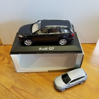 アウディ(AUDI)のAudi Q7 ミニカー　2台(ミニカー)