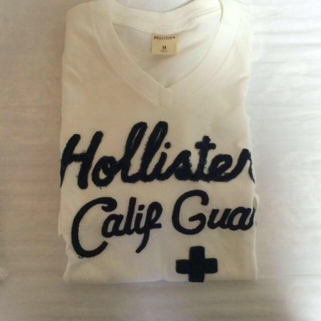 Hollister(ホリスター)の値下げ！ホリスター Tシャツ レディースのトップス(Tシャツ(半袖/袖なし))の商品写真