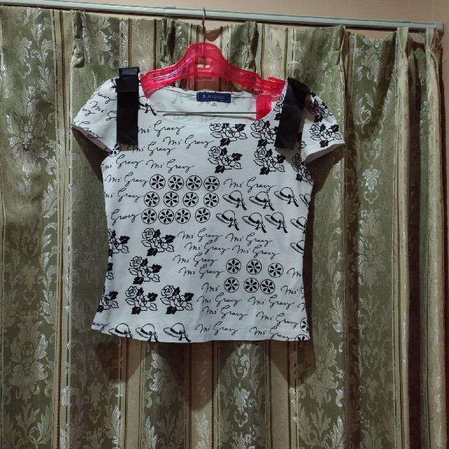 M'S GRACY(エムズグレイシー)の新品未使用品　エムズグレイシー　Tシャツ レディースのトップス(Tシャツ(半袖/袖なし))の商品写真