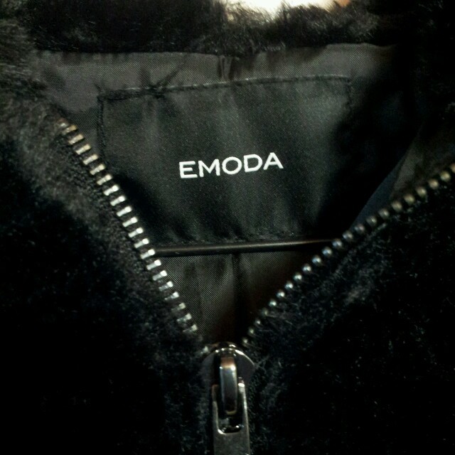 EMODA(エモダ)のEMODA ボアパーカー レディースのジャケット/アウター(毛皮/ファーコート)の商品写真