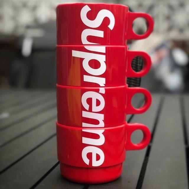 Supreme(シュプリーム)の送料込シュプリームロゴ入りカップ4点セット18SSupreme Cup set インテリア/住まい/日用品のキッチン/食器(グラス/カップ)の商品写真