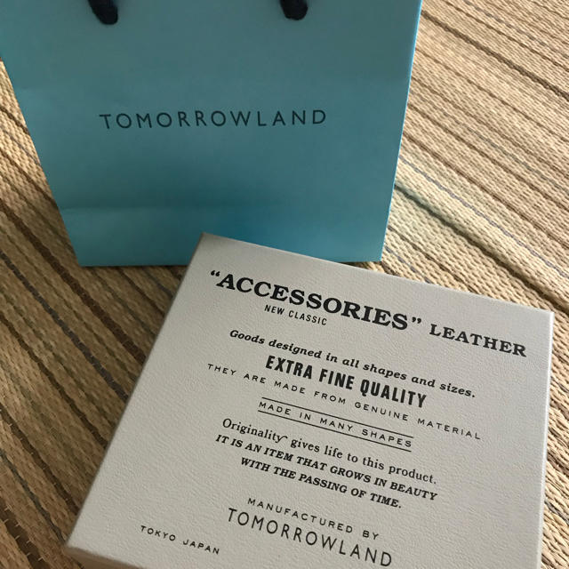 TOMORROWLAND(トゥモローランド)のtomorrow land  財布 二つ折り 新品 レディースのファッション小物(財布)の商品写真