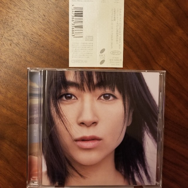 宇多田ヒカル　初恋　美品♪ エンタメ/ホビーのCD(ポップス/ロック(邦楽))の商品写真