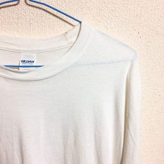 ギルタン(GILDAN)のTシャツ　クルーネック　長袖　白　ホワイト　ウルトラコットン　L　着丈74(Tシャツ/カットソー(七分/長袖))